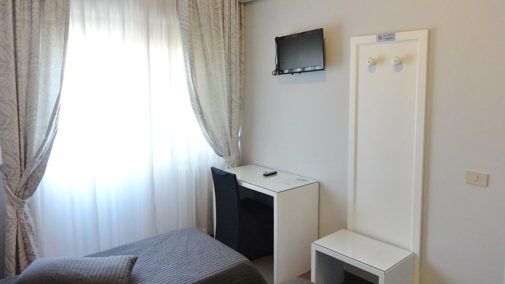 Hotel Marte Milan Exterior photo